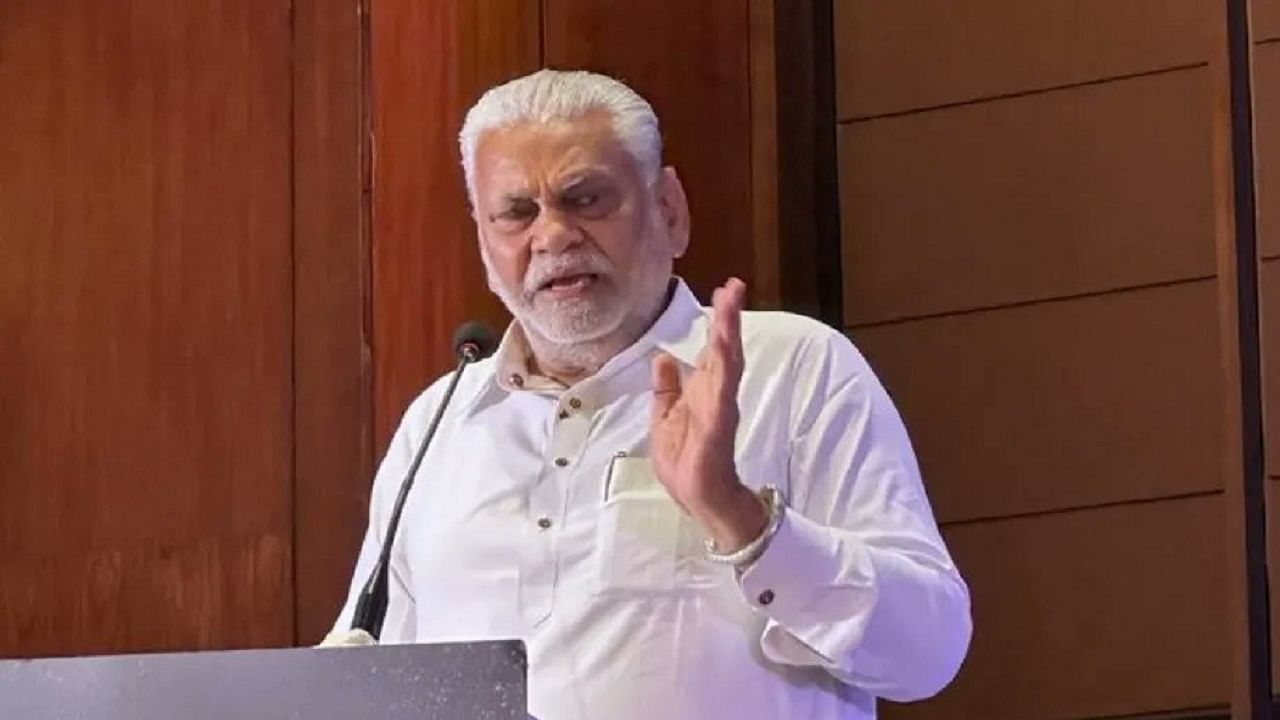 Rupala also mentioned the Pradhan Mantri Matsya Sampada Yojana (PMMSY) aiming at revolutionizing the fisheries and aquaculture industry in India, often referred to as the "Blue Revolution.(Image Courtesy- Twitter/Parshottam Rupala)