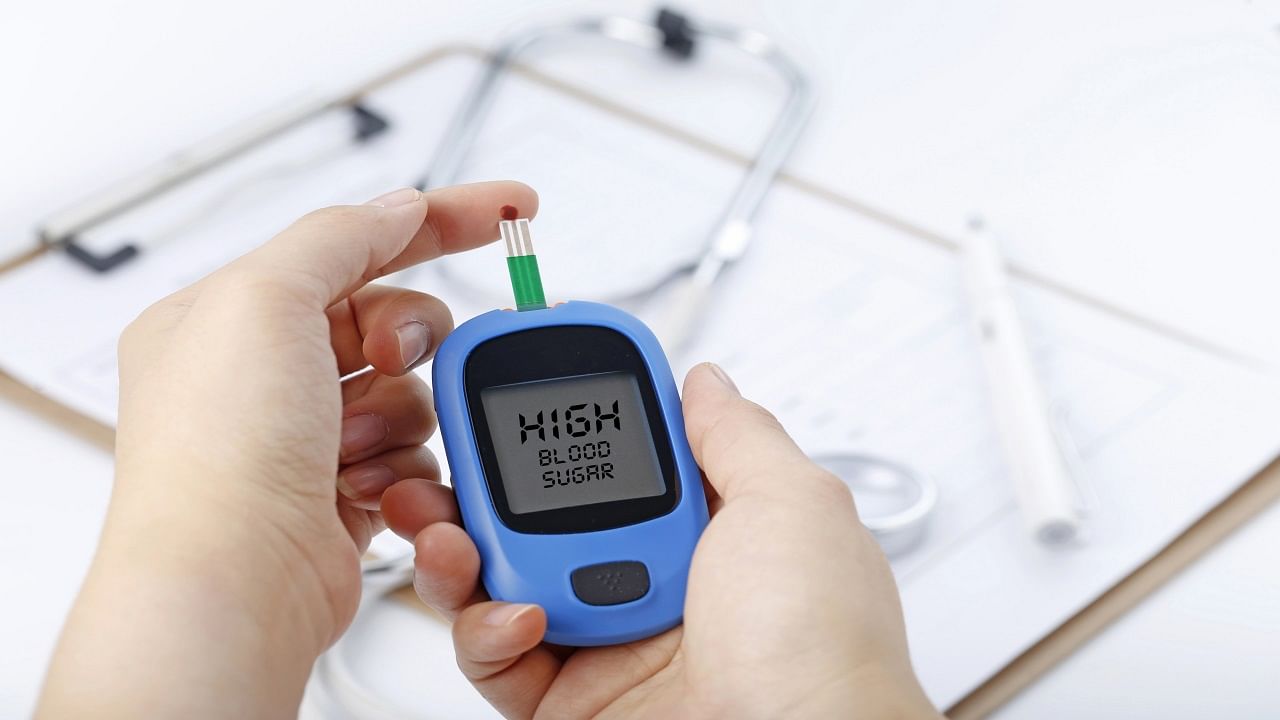 While medication plays a crucial role, experts advocate for dietary adjustments to effectively regulate blood sugar levels. (Representational Image, Picture Courtesy: Pexels)
